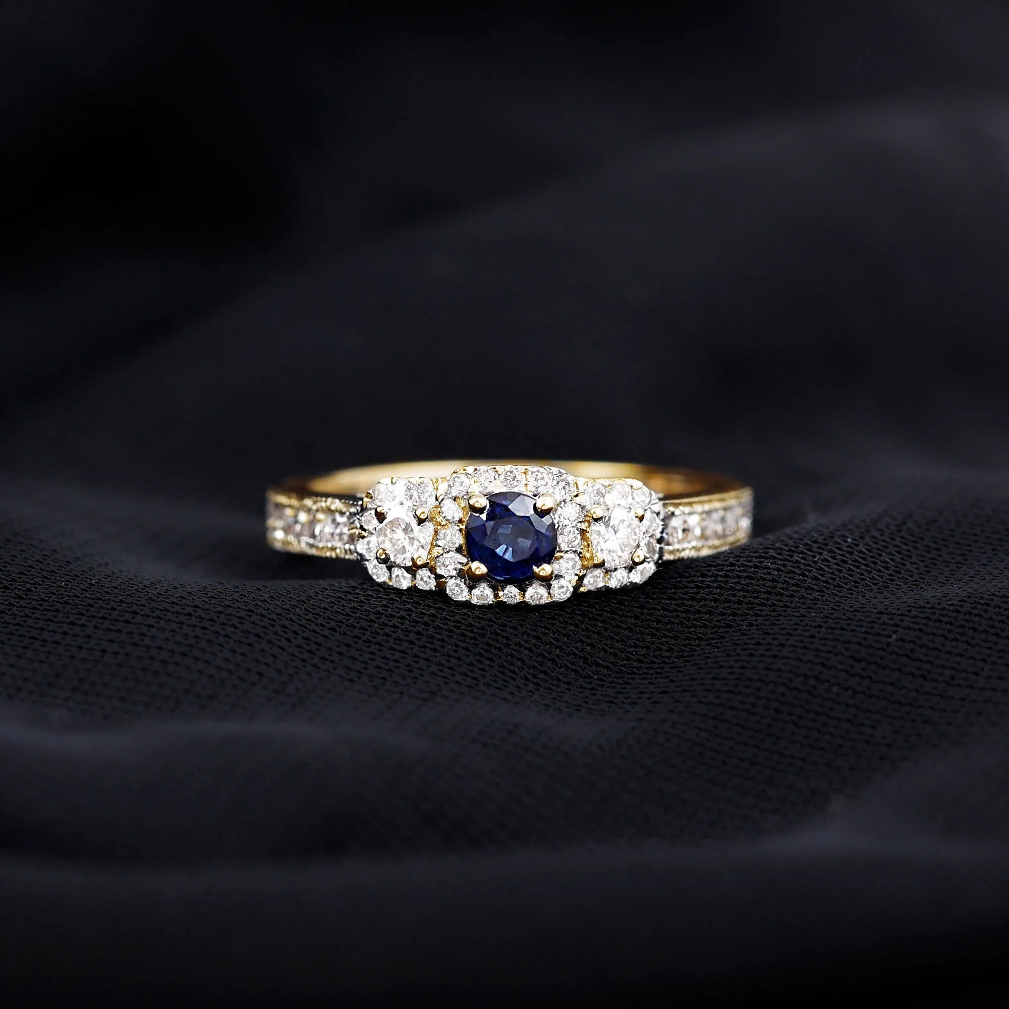 1 CT Vintage Inspired Blue Sapphire Engagement Ring with Diamond