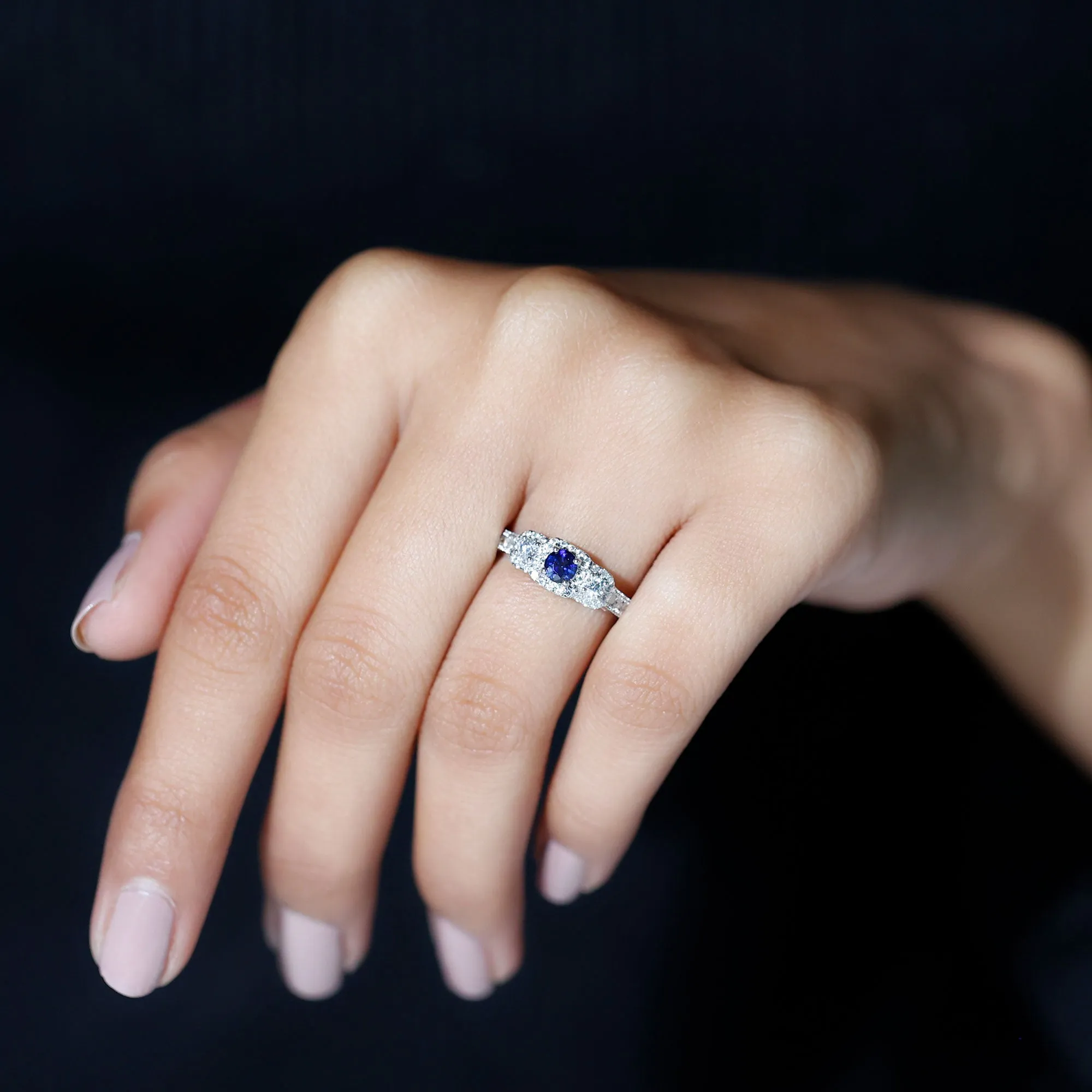 1 CT Vintage Inspired Blue Sapphire Engagement Ring with Diamond