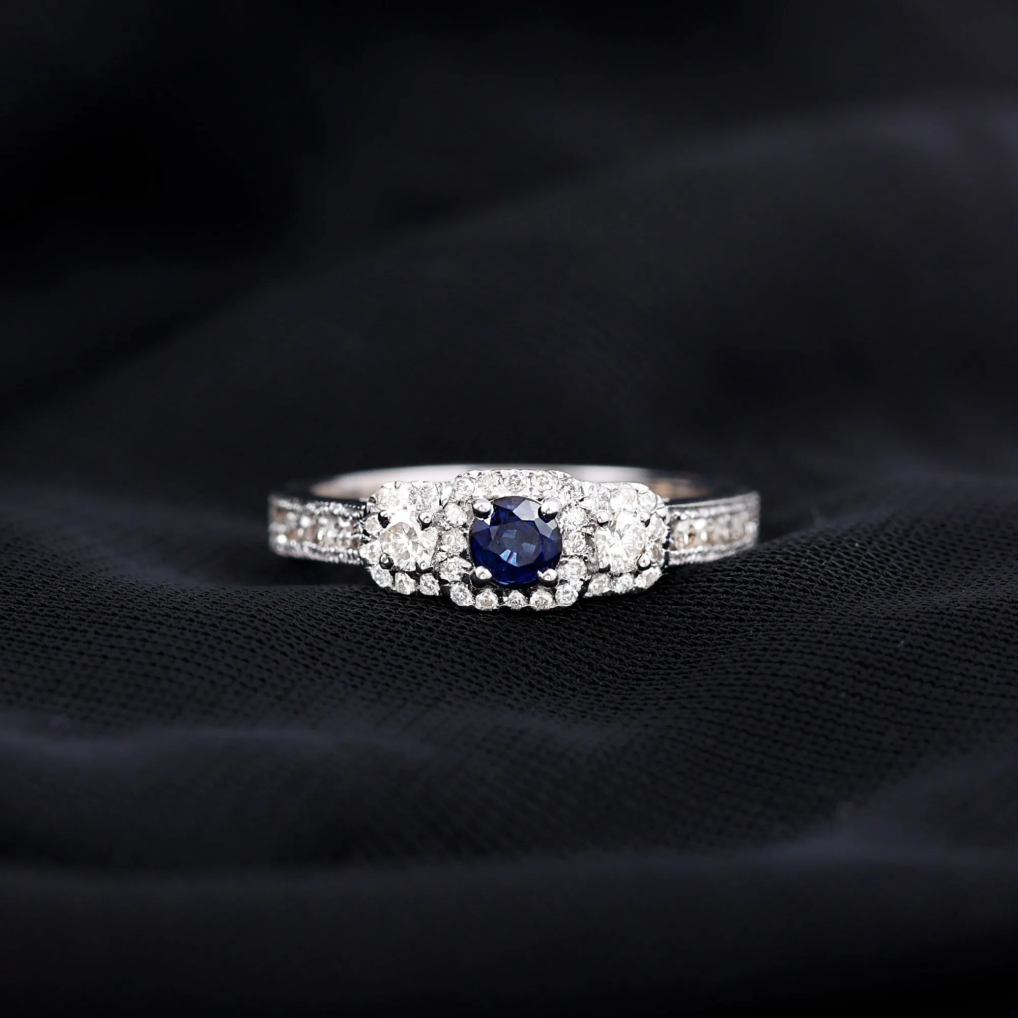 1 CT Vintage Inspired Blue Sapphire Engagement Ring with Diamond