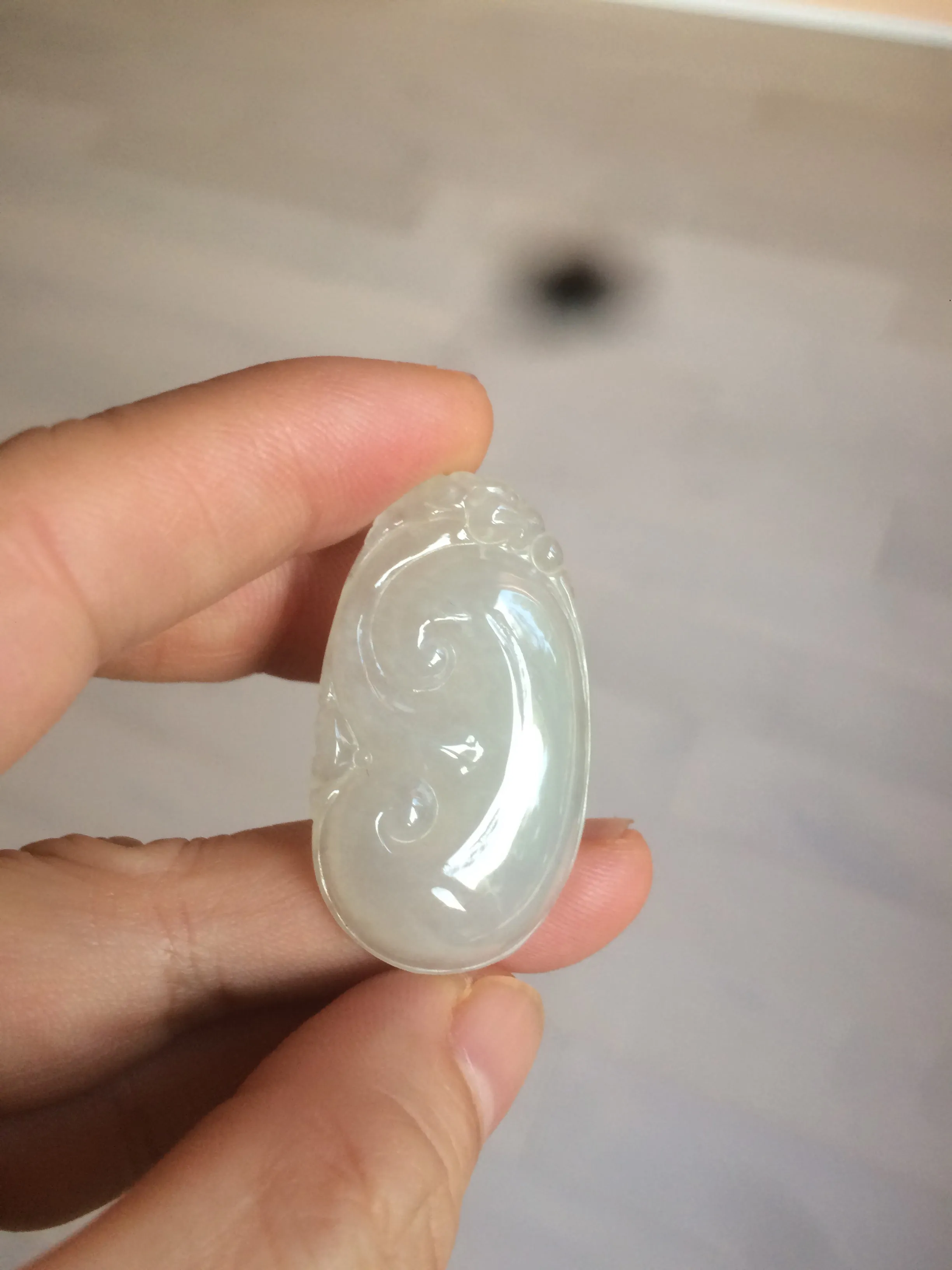 100% Natural type A icy watery fine texture Jadeite Jade RuYi(如意) pendant AY21