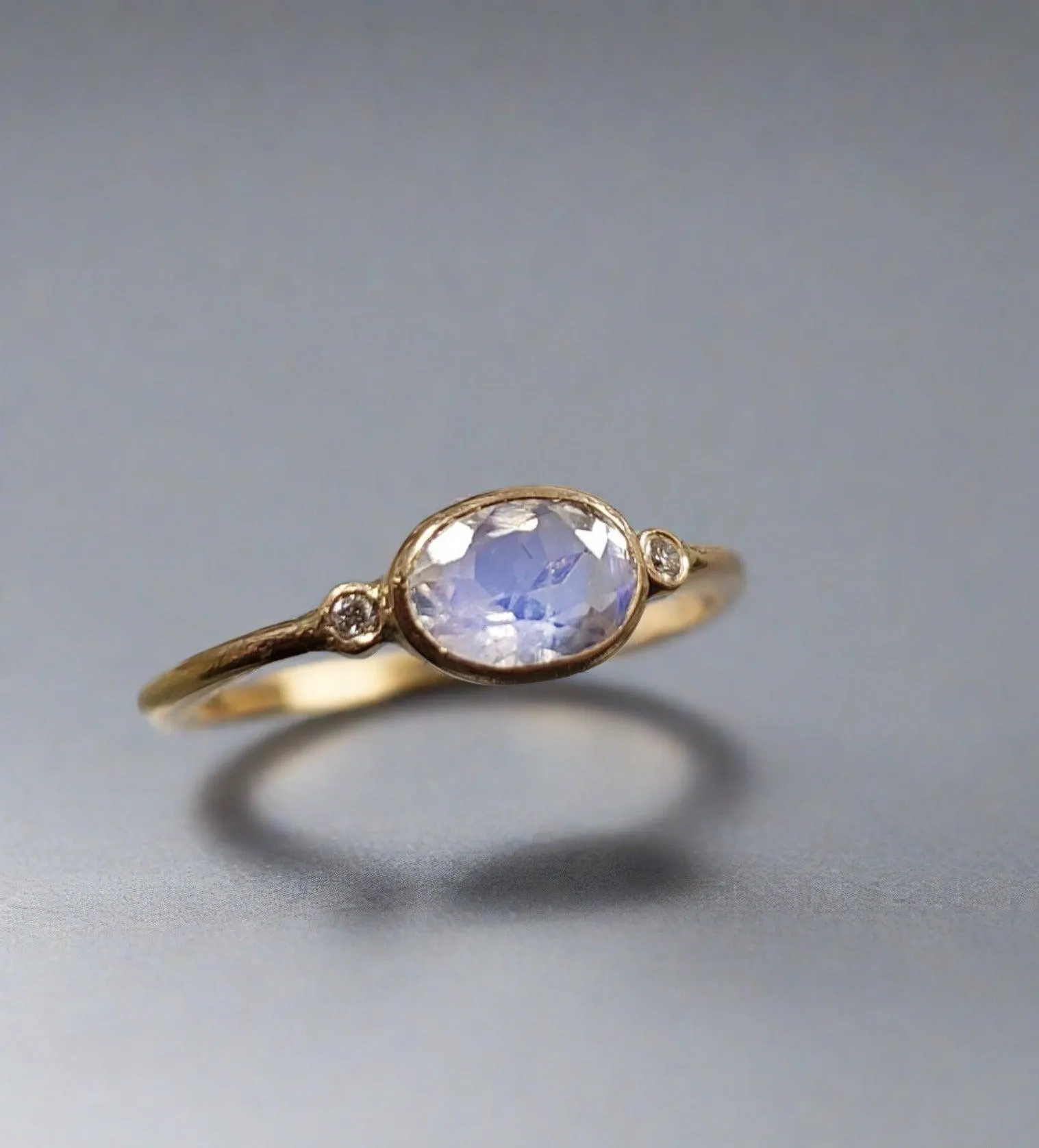 18k Gold Blue Schiller Rainbow Moonstone & Diamond Ring