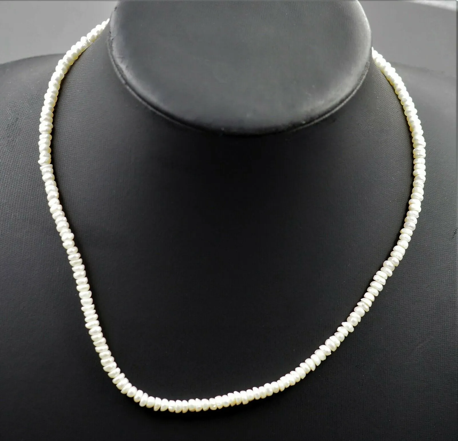 22ct Yellow Gold Freshwater Cultured Pearl Button Necklace