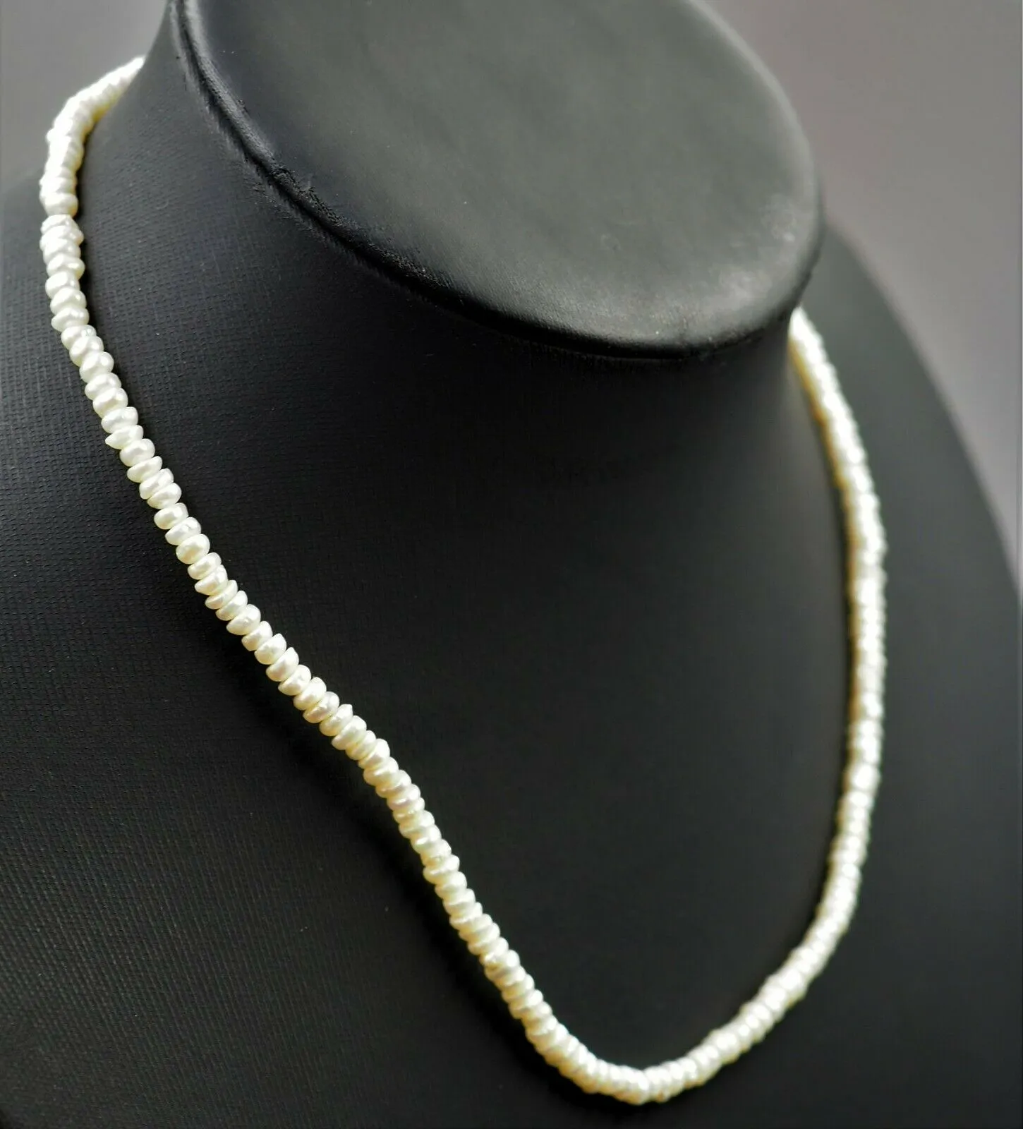 22ct Yellow Gold Freshwater Cultured Pearl Button Necklace