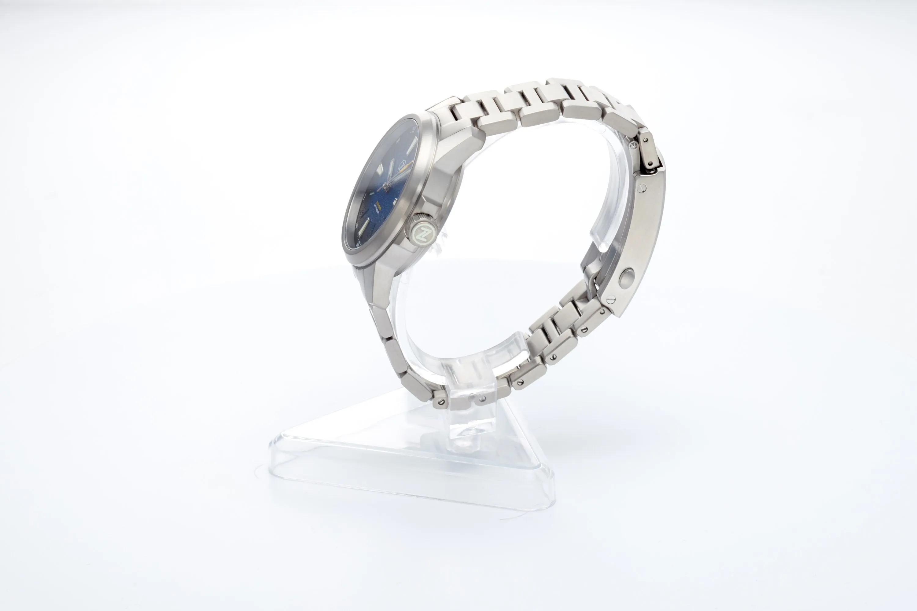 Aurora Field 38mm Ti 'Midnight Blue'