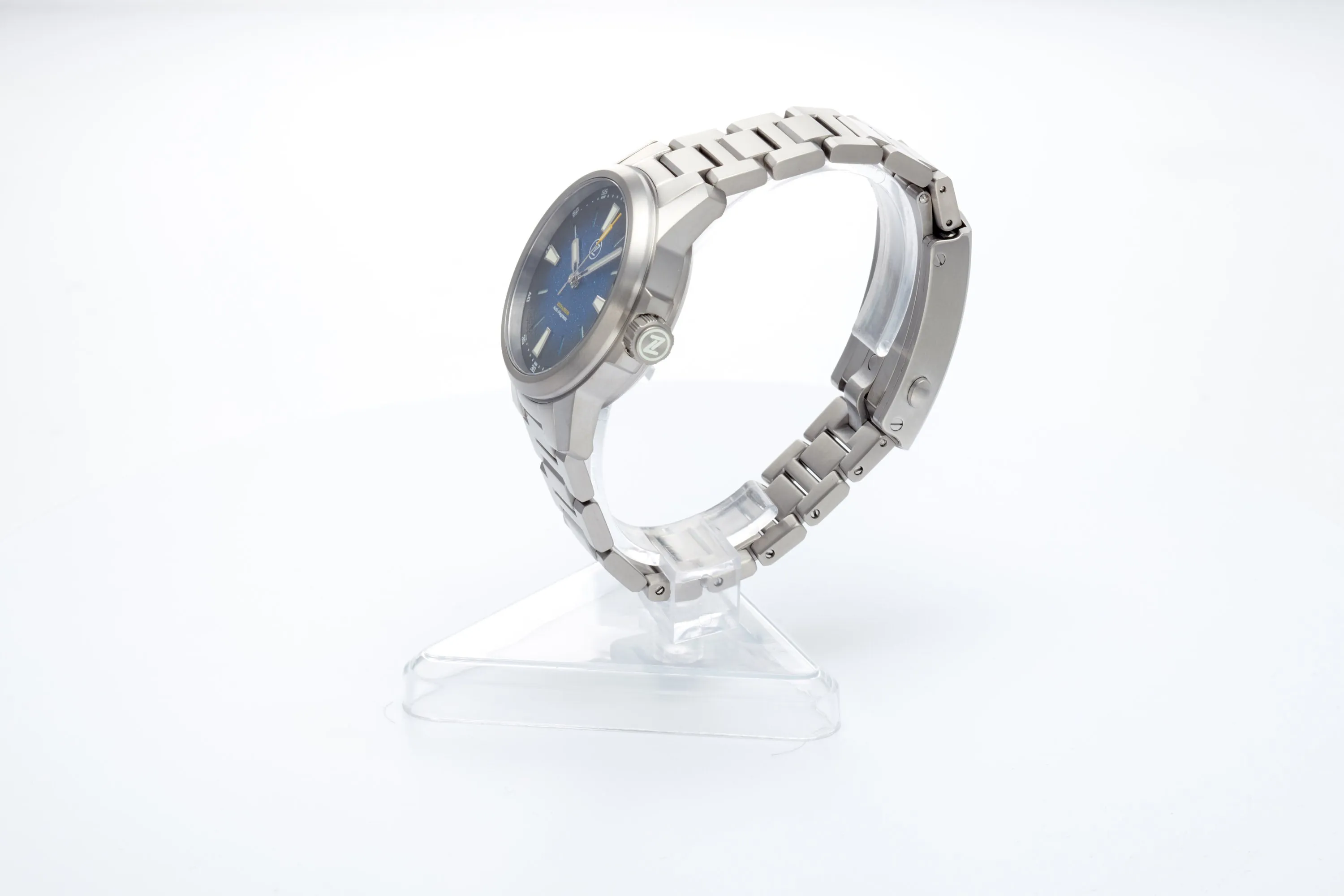 Aurora Field 38mm Ti 'Midnight Blue'