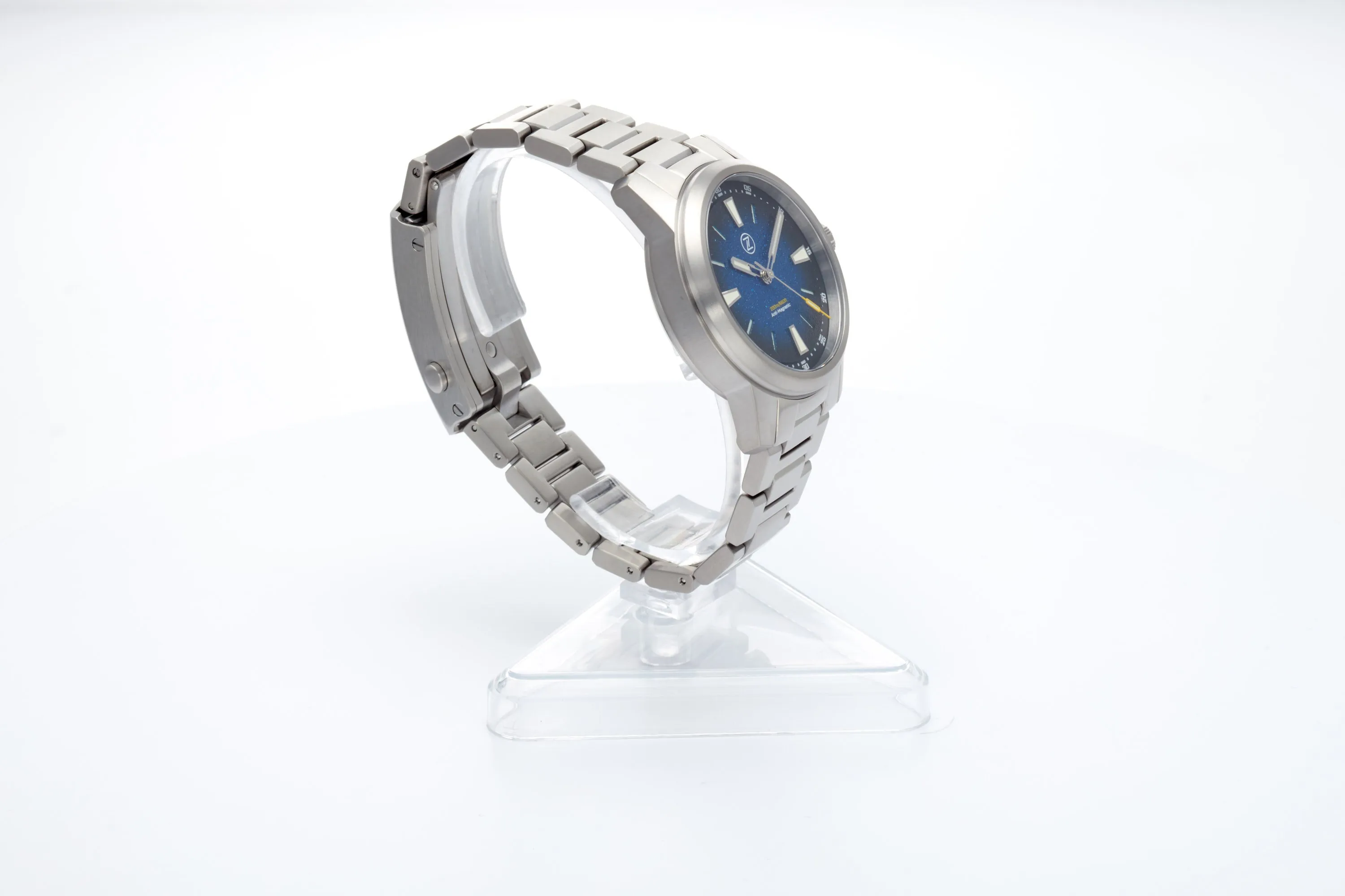 Aurora Field 38mm Ti 'Midnight Blue'
