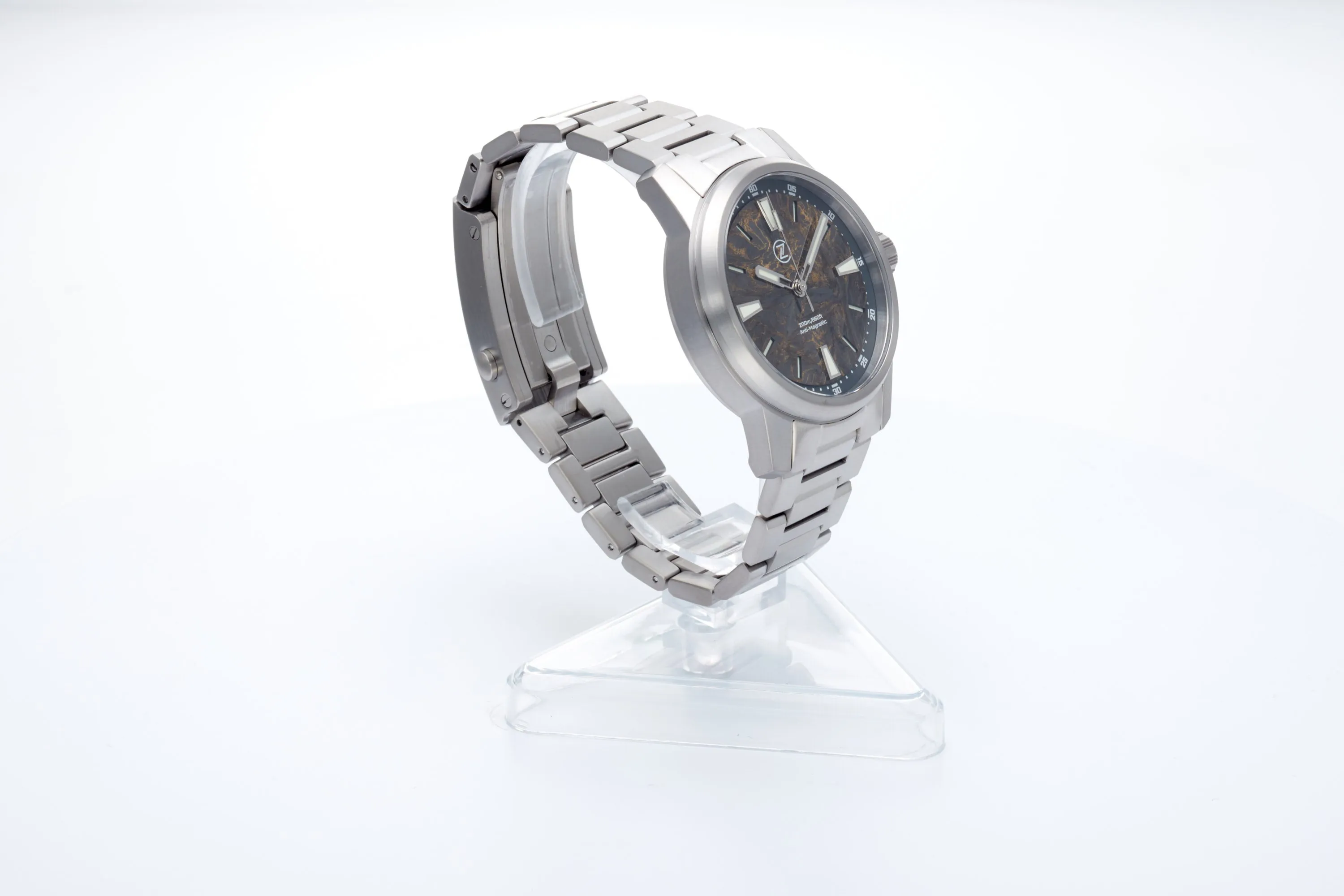 Aurora Field 42mm Ti 'Gold Carbon'