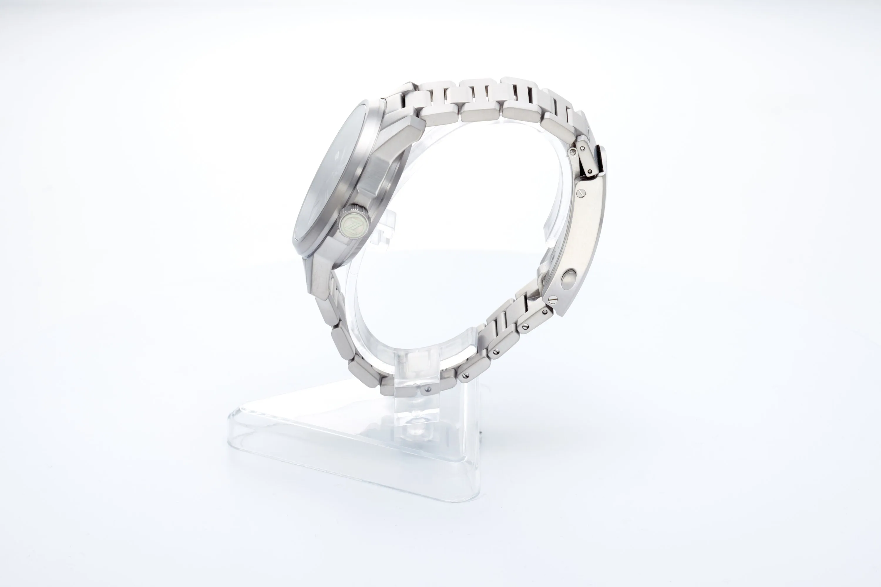 Aurora Field 42mm Ti 'Gold Carbon'