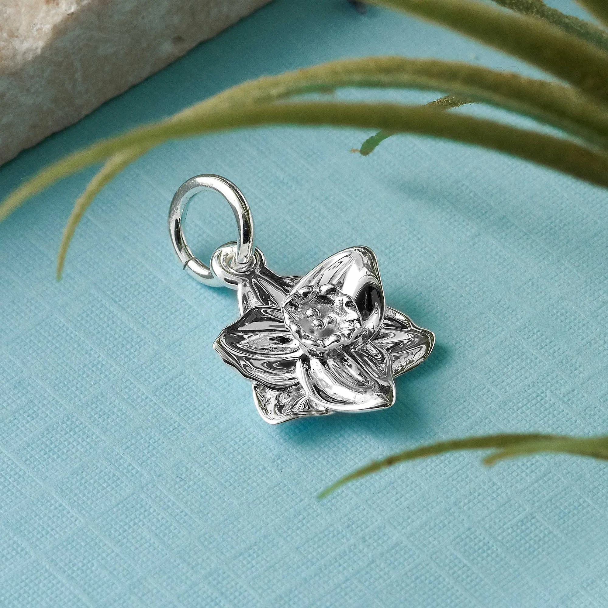 Daffodil Flower Silver Charm