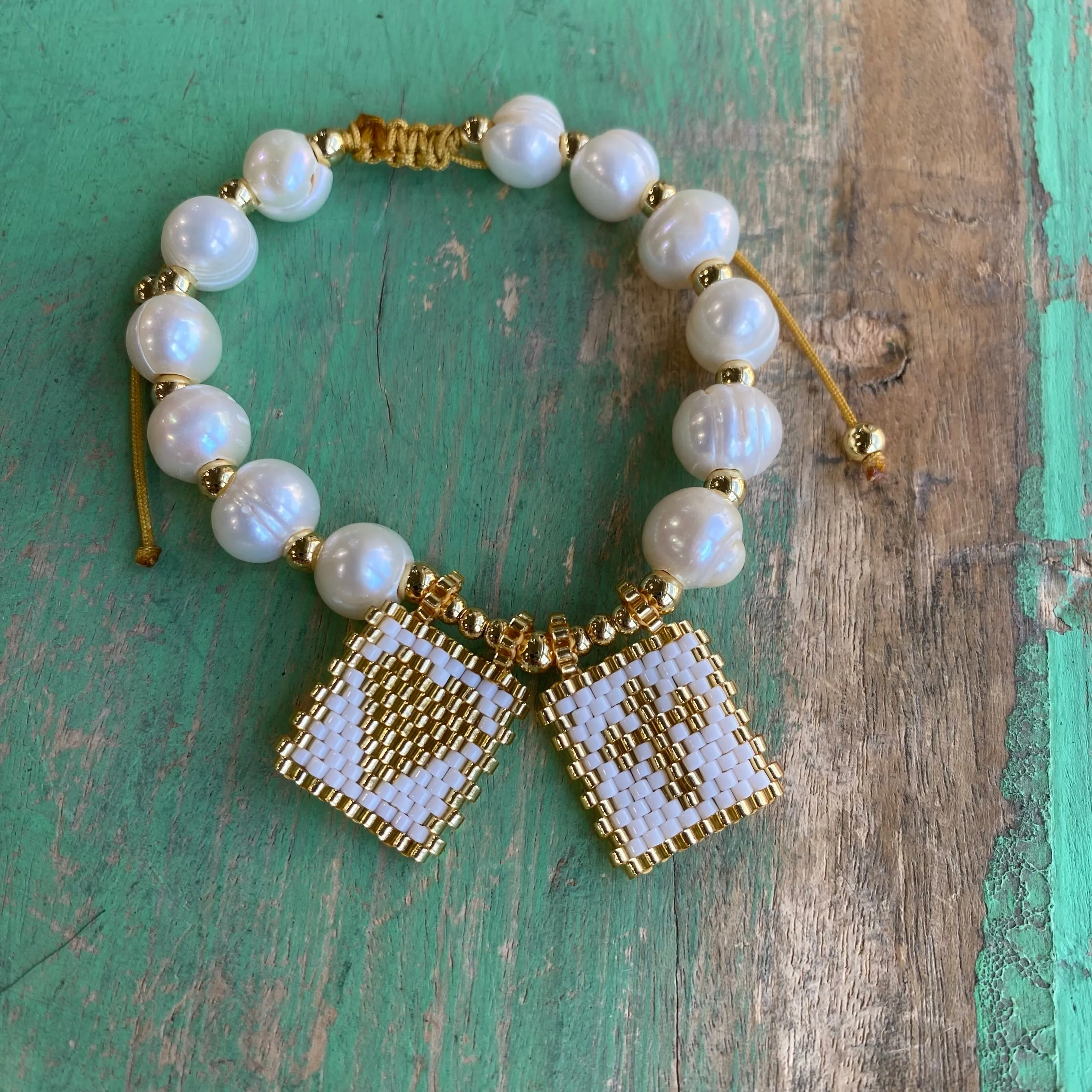 Freshwater Pearl Love and Honor Jesus Bracelet