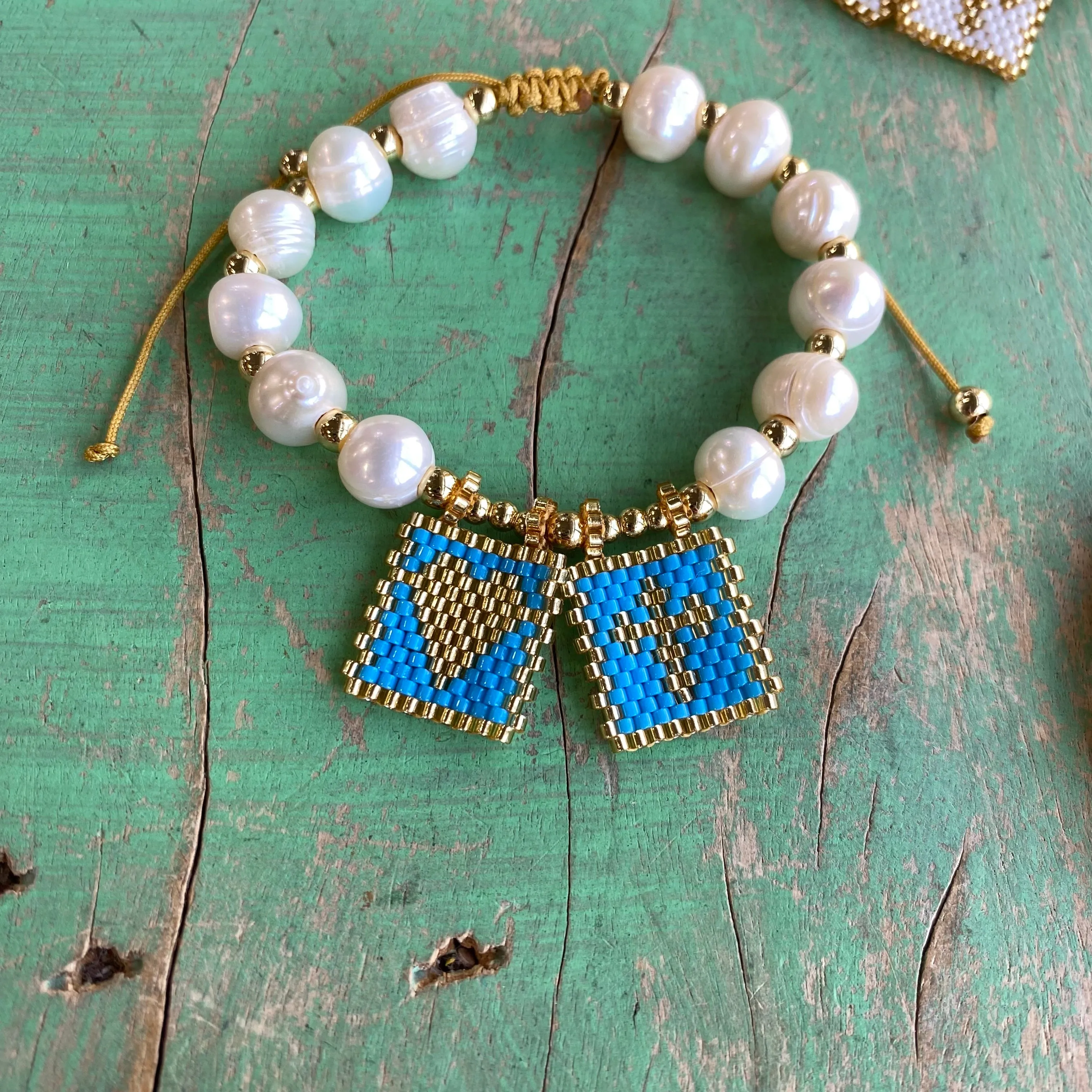Freshwater Pearl Love and Honor Jesus Bracelet