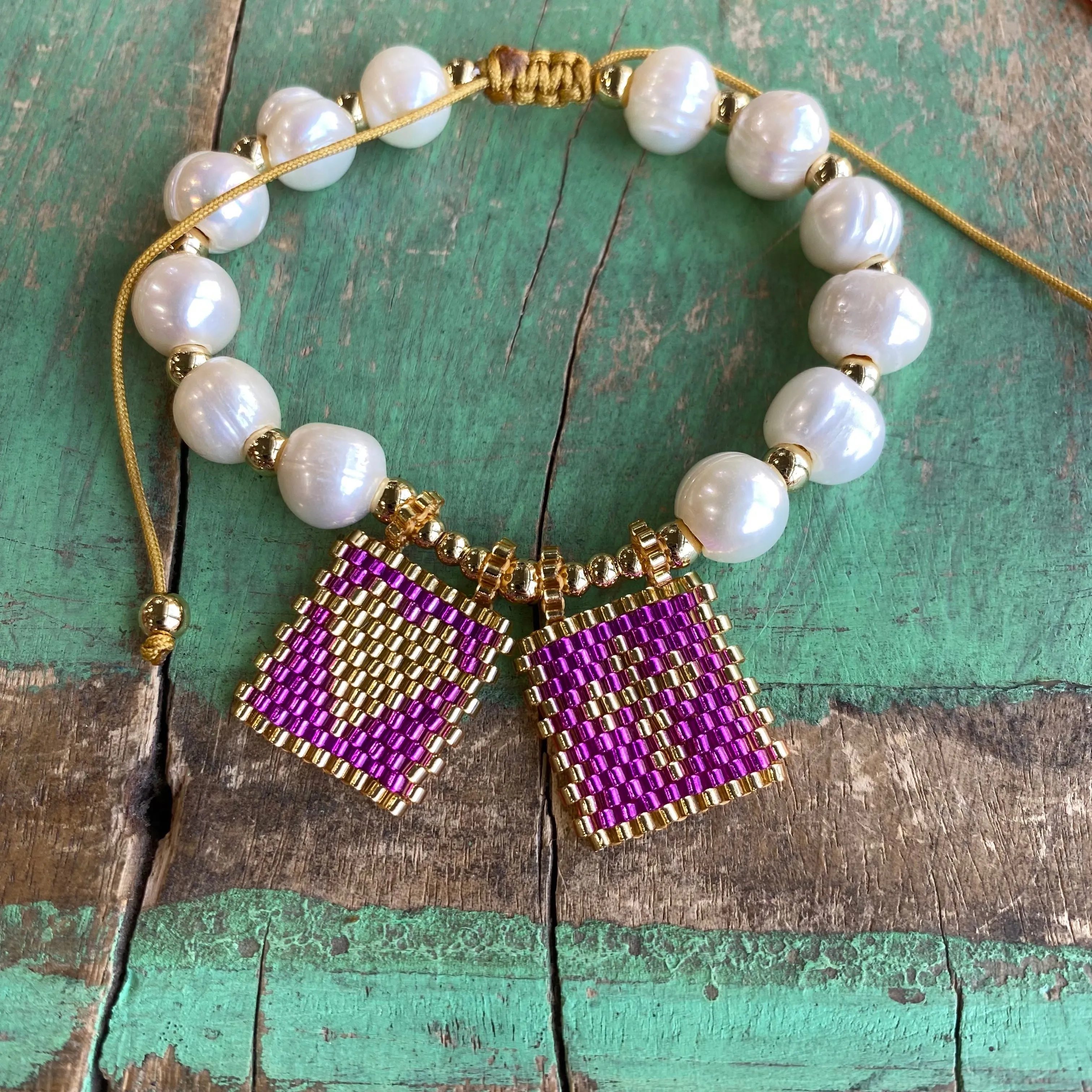 Freshwater Pearl Love and Honor Jesus Bracelet