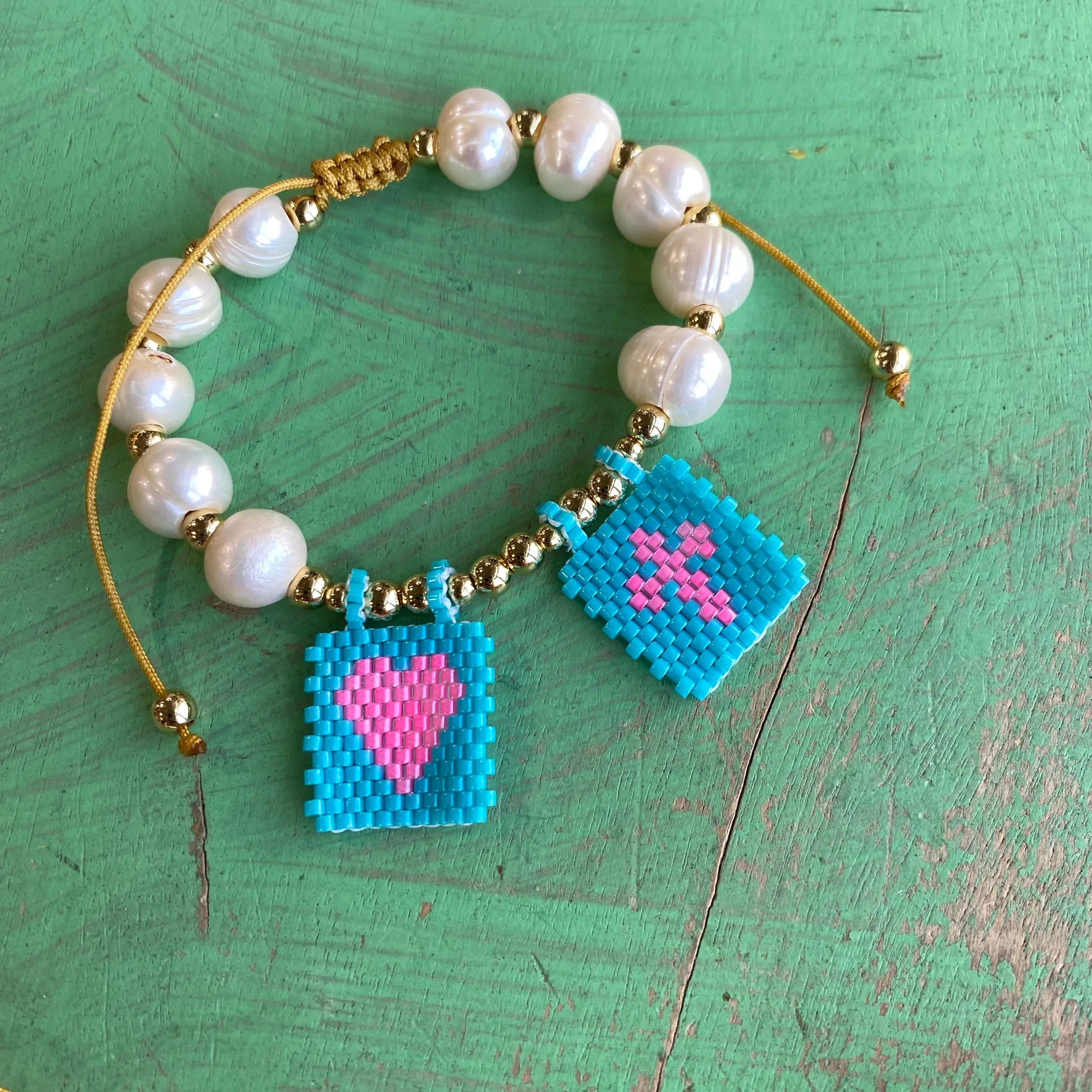 Freshwater Pearl Love and Honor Jesus Bracelet