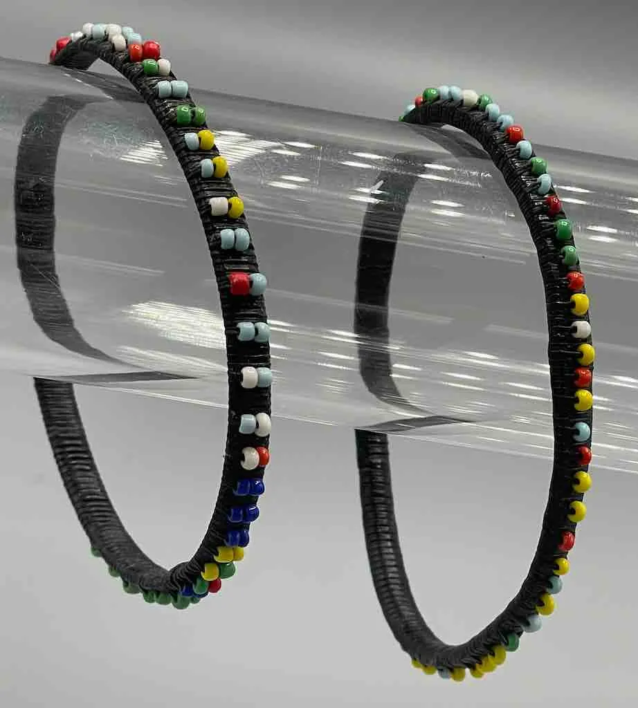 Narrow Black Beaded Wound Plastic Thread Bracelet - Mali
