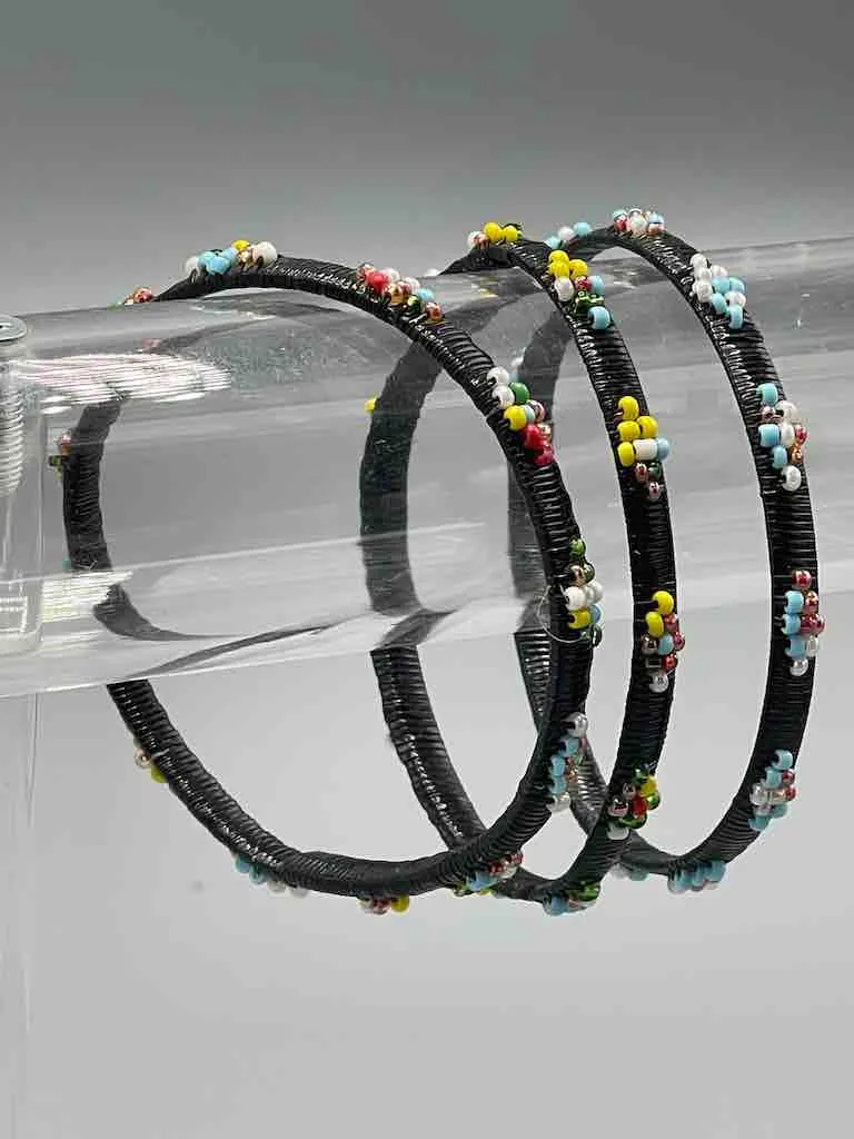 Narrow Black Beaded Wound Plastic Thread Bracelet - Mali