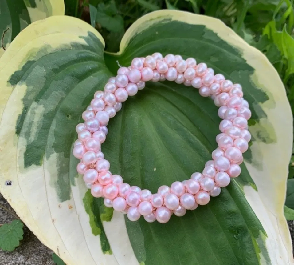 Pale pink pearl bracelet