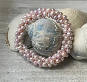 Pale pink pearl bracelet