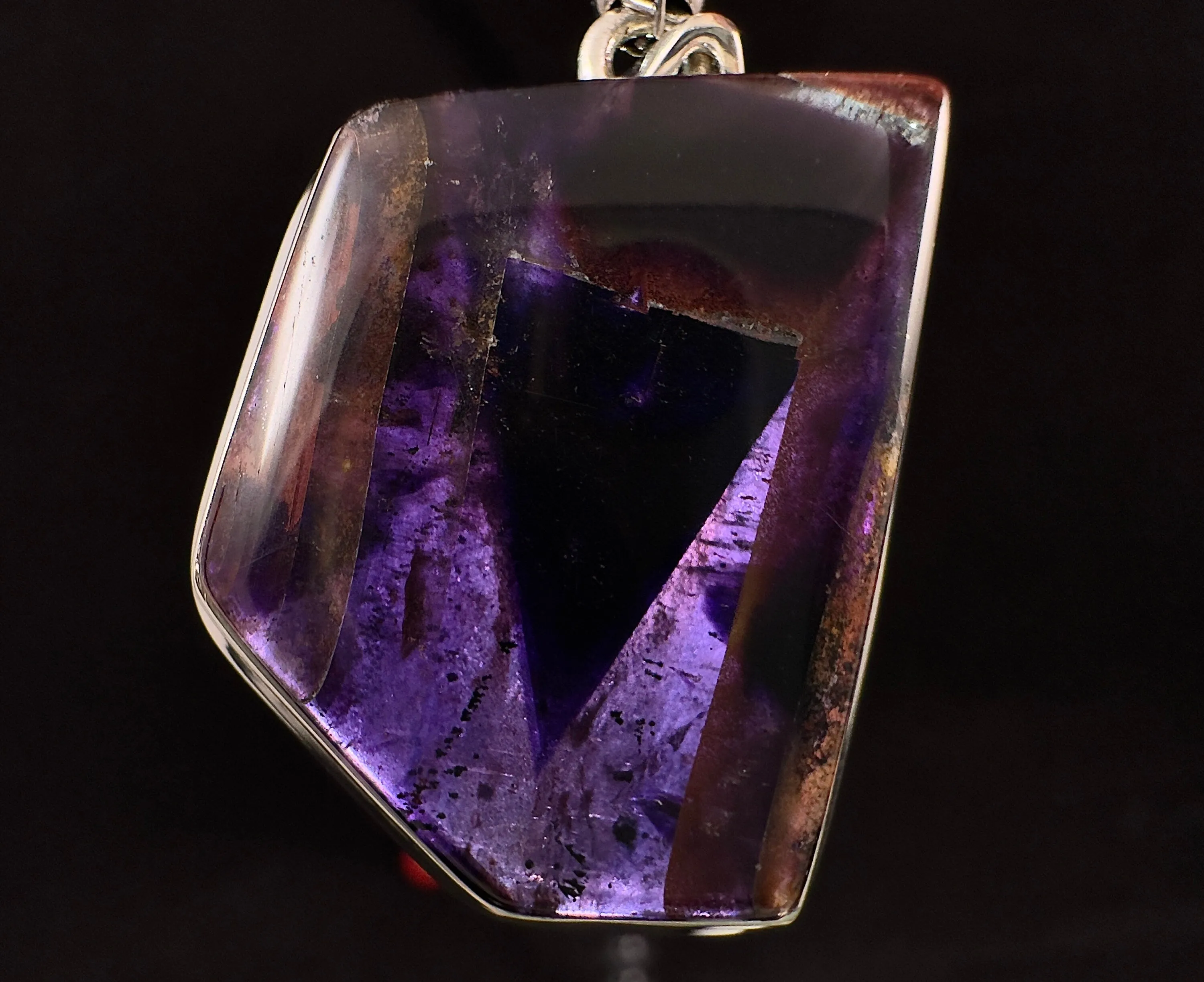 PORTAL AMETHYST Pendant w/ Hematite Layers - Sterling Silver - Rare Polished Portal Amethyst Crystal Pendant from India 1980s, 53878