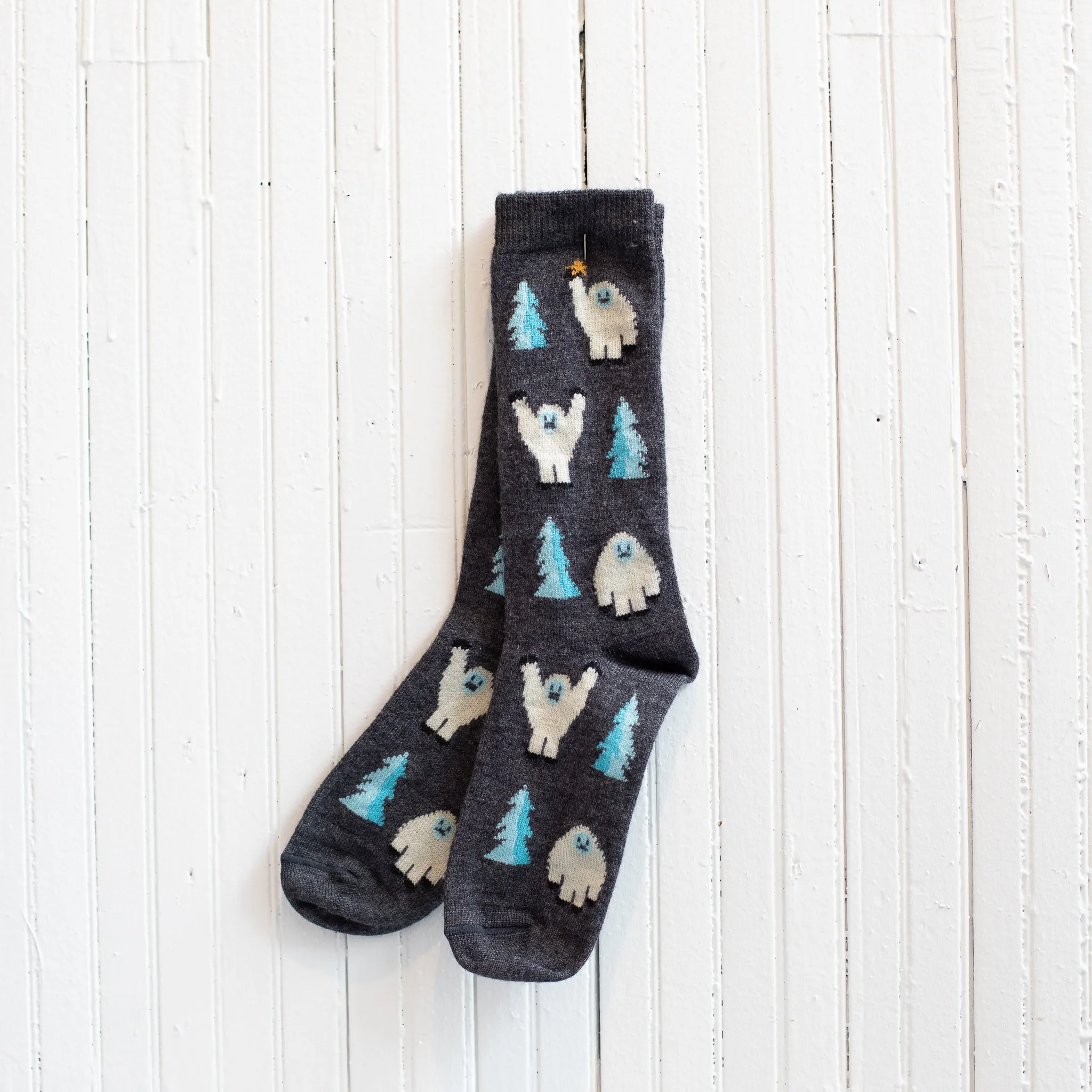 Red Maple Yeti Pattern Alpaca Socks