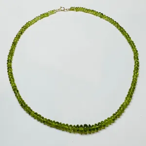 smooth graduated peridot necklace