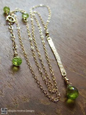 The Hammered Gold Bar And Peridot Drop Chain Necklace