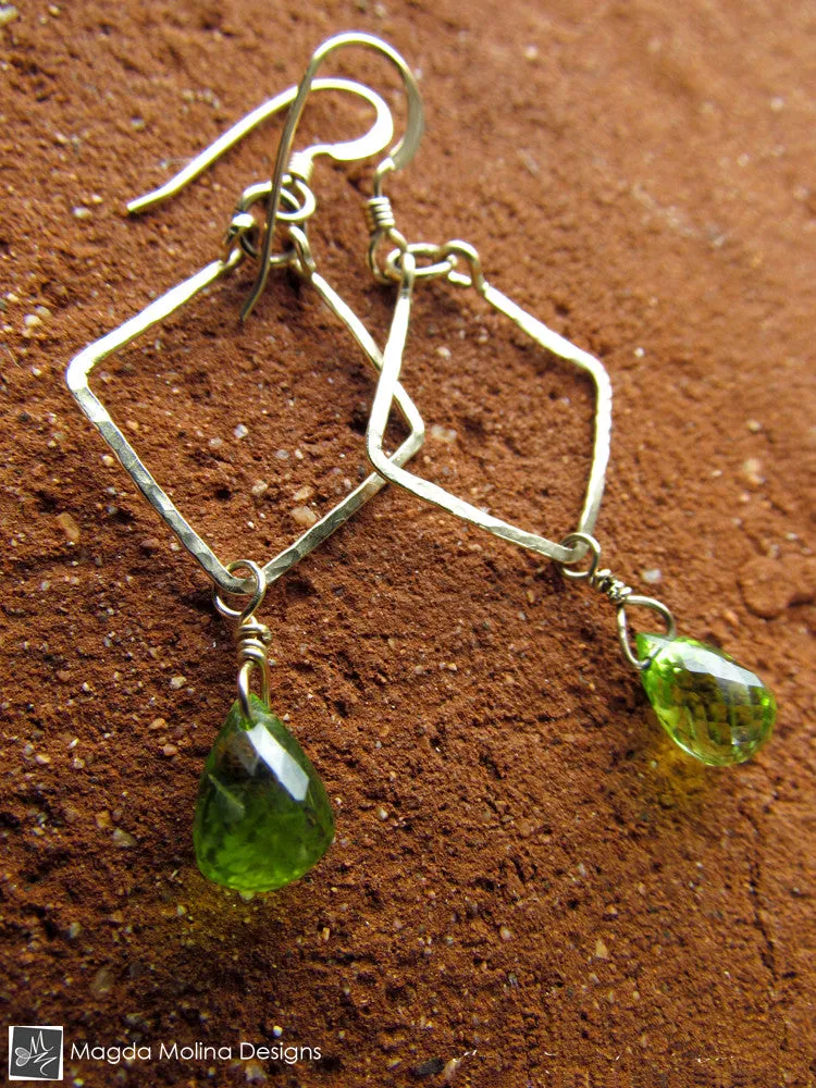 The Hammered Gold Diamonds Earrings With Fancy Peridot Drops