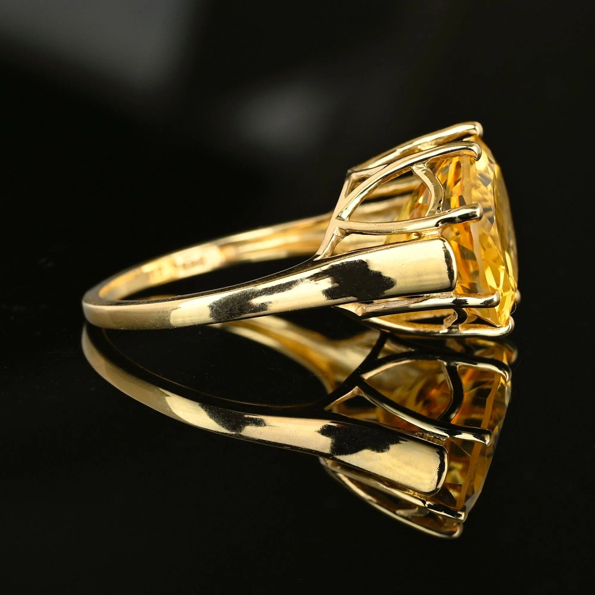 Vintage East West 9CTW Gold Citrine Cocktail Ring