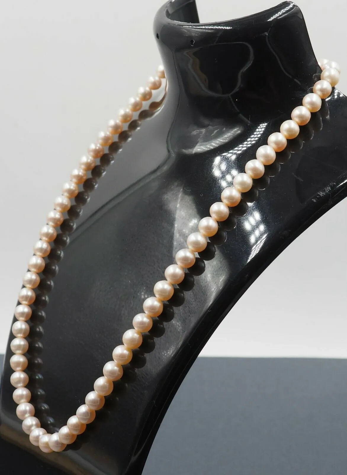 Womens Necklace Freshwater Pearl Cultured Dyed Pink Semi Button Knotted Vintage